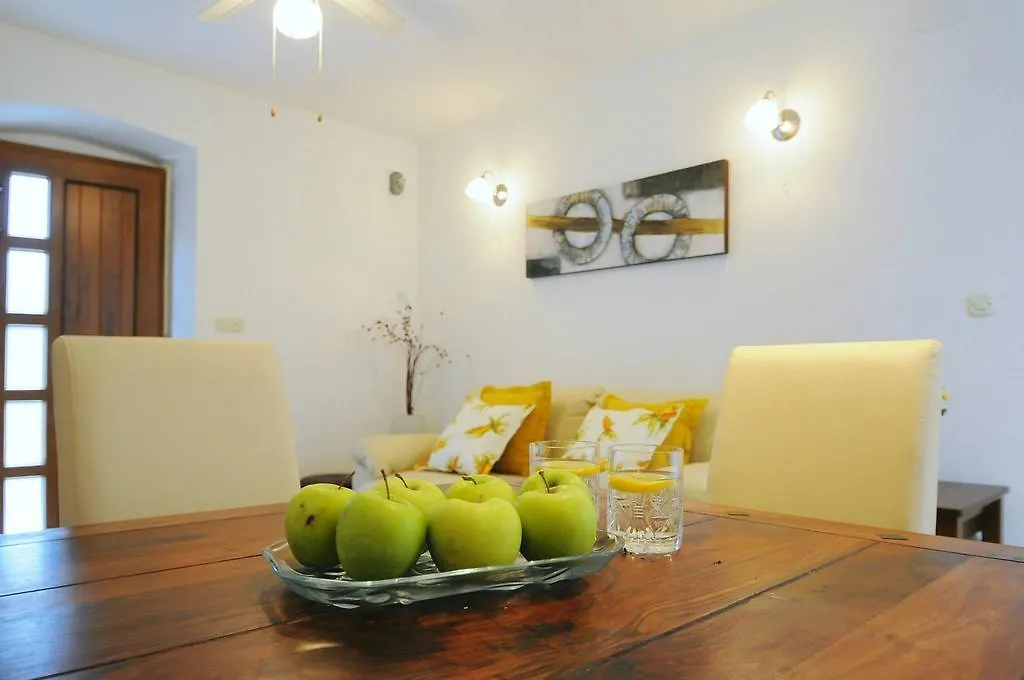 Guesthouse Adriana Cottages Labin Vendégház